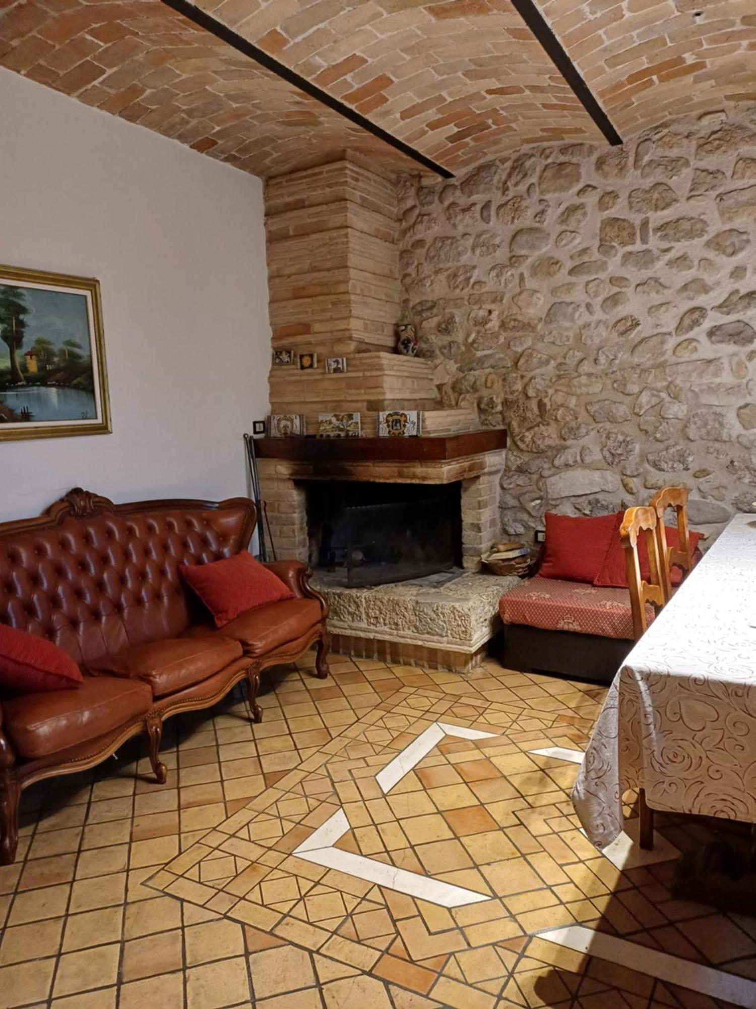 Agriturismo San Giovanni Ad Insulam Isola del Gran Sasso dʼItalia Kültér fotó