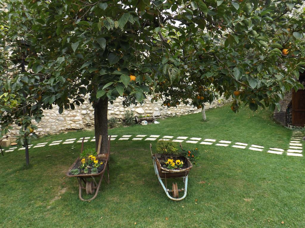 Agriturismo San Giovanni Ad Insulam Isola del Gran Sasso dʼItalia Kültér fotó